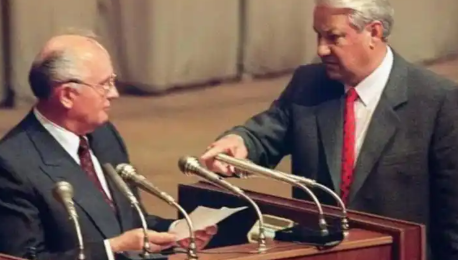 王法明：俄乌战争下的俄罗斯正在经历着苏联解体前的状态